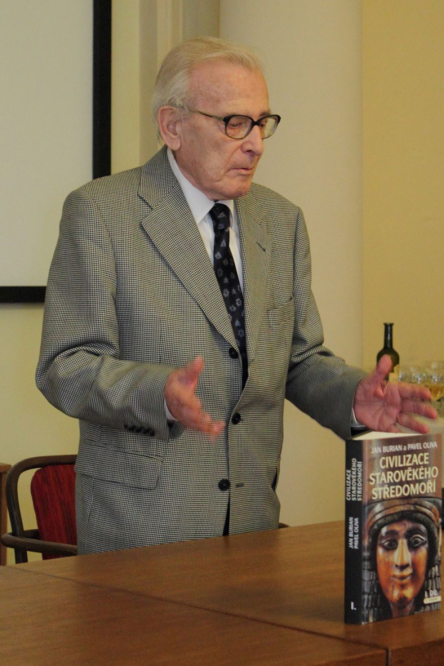 Prof. Pavel Oliva.